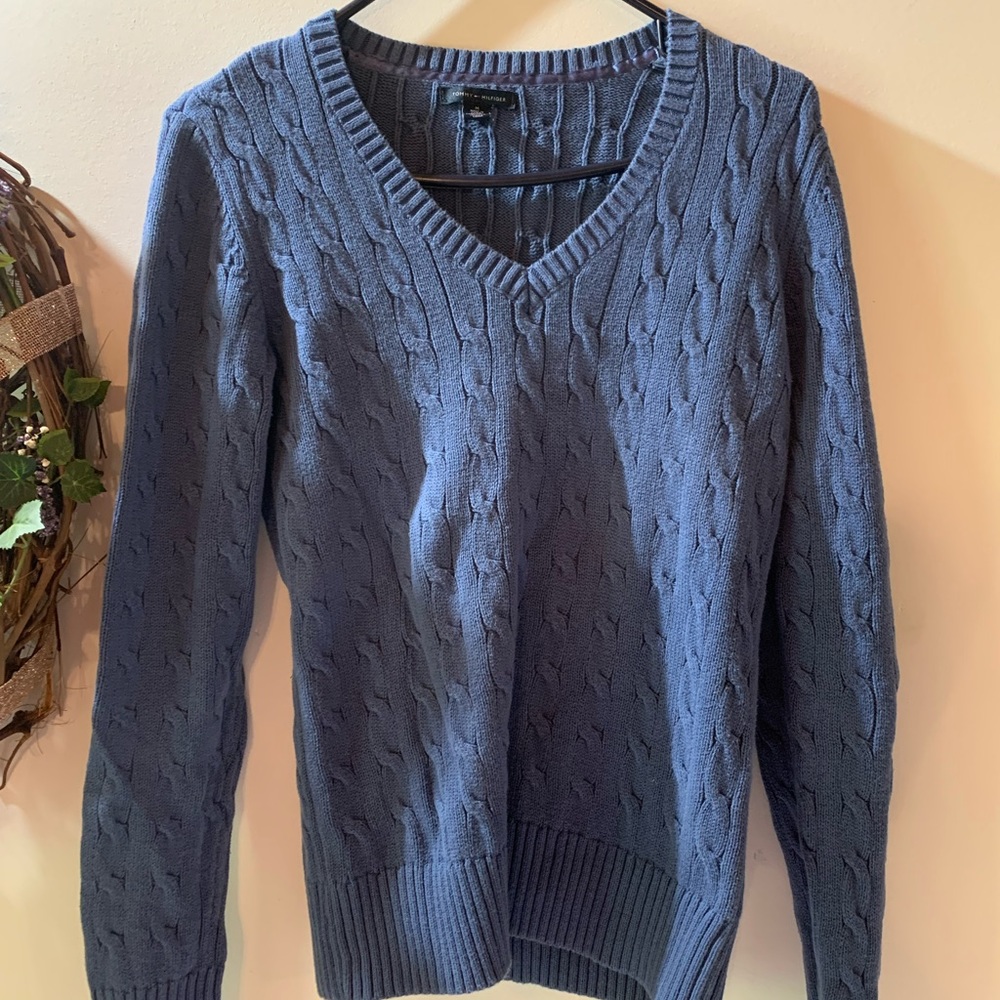 Tommy Hilfiger v-neck cable knit sweater